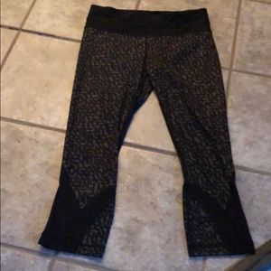 Lulu black work out pants